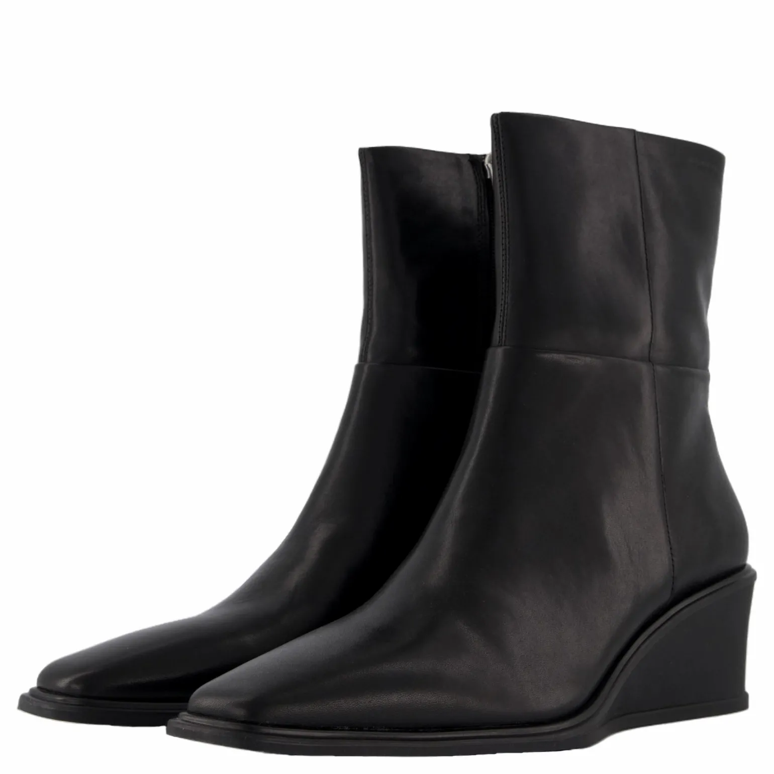 Aino Black