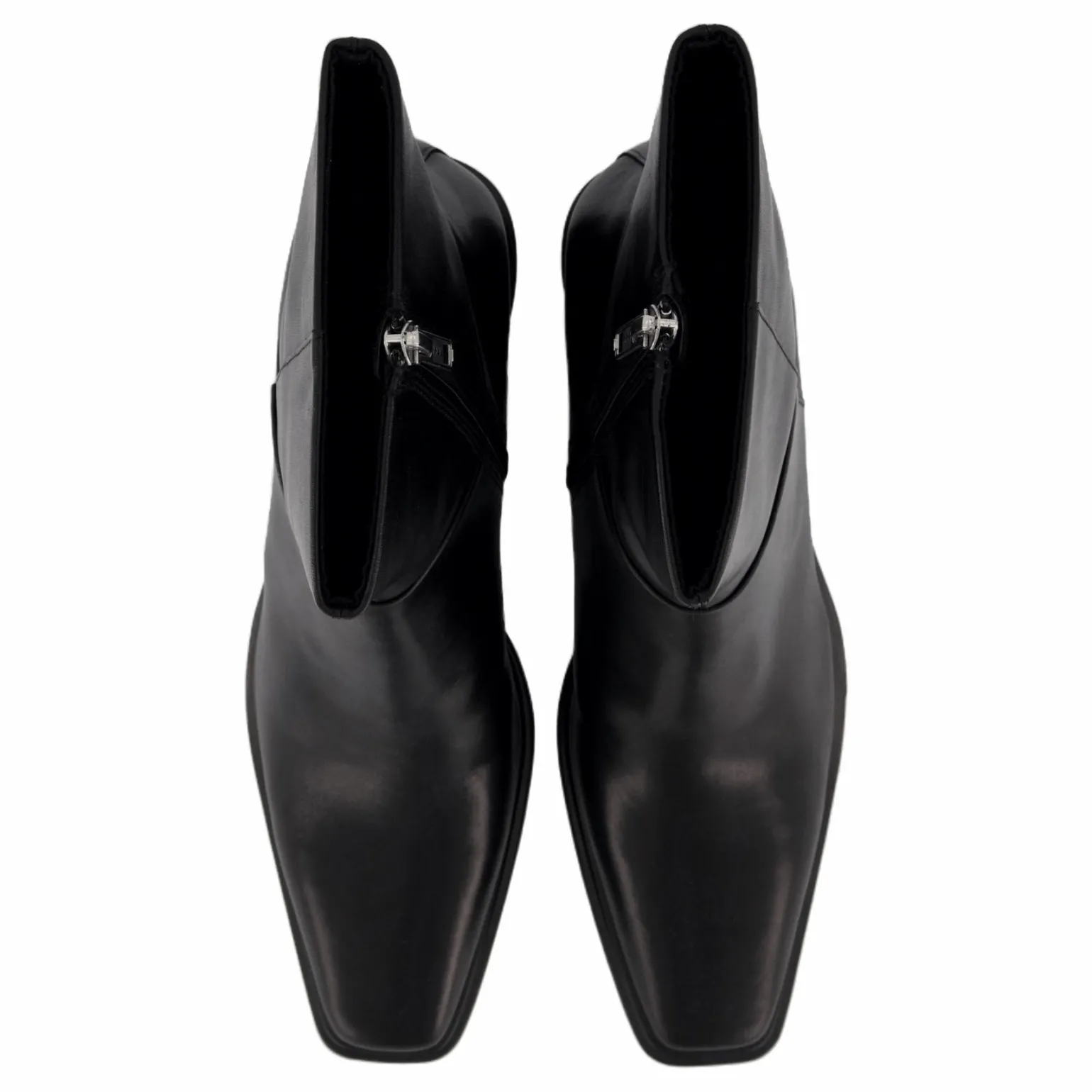 Aino Black
