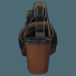 Amelia Black