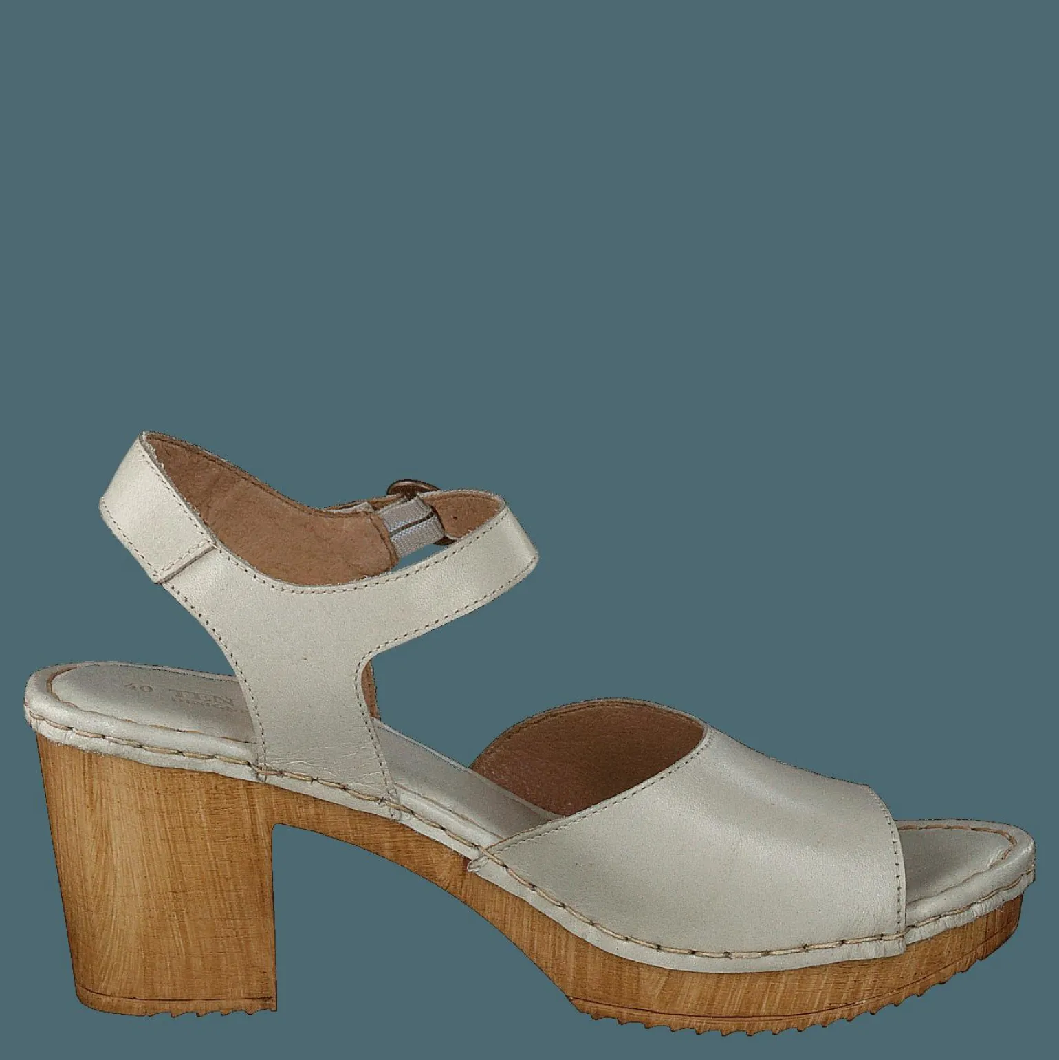 Amelia Offwhite