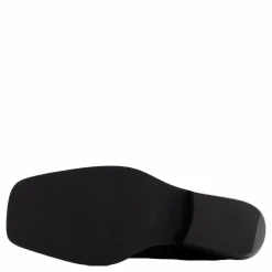 Anine Black