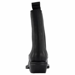 Anine Black