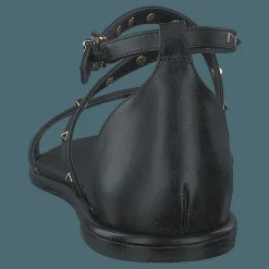 Astrid Black