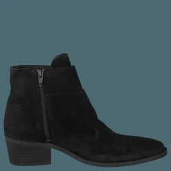 Carina Black