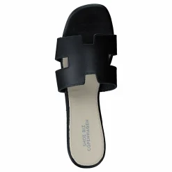 Claire Plain Black