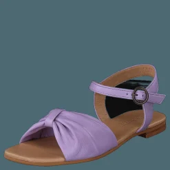 Madeleine Lilac