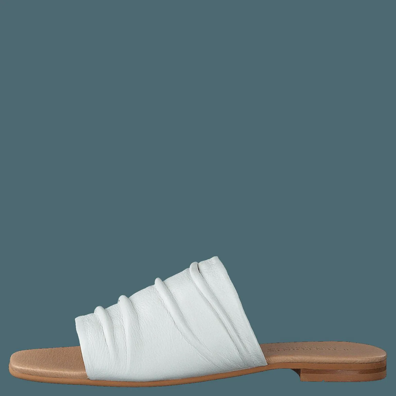 Madeleine Offwhite